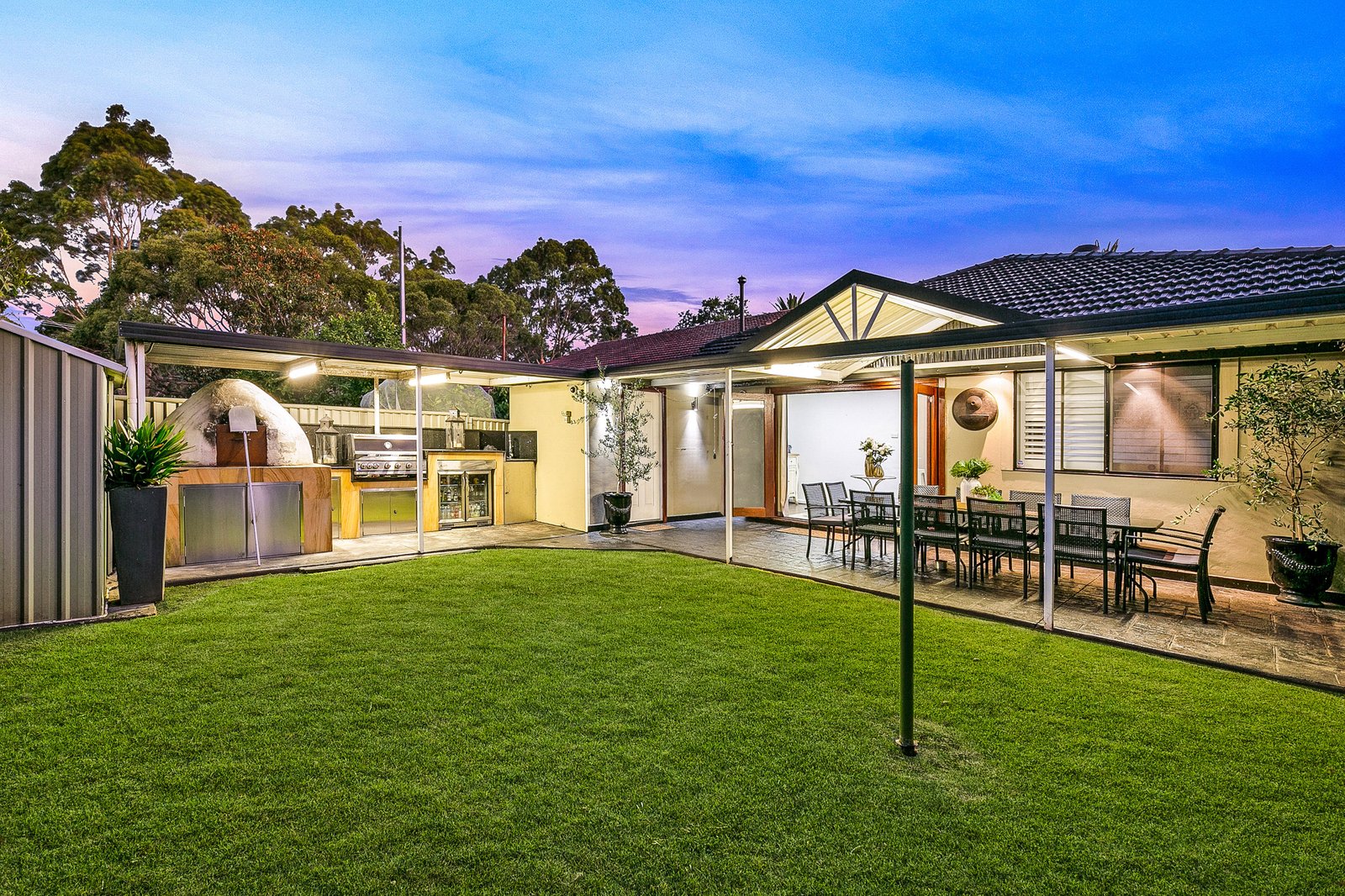 17 Graham Avenue MARRICKVILLE 11