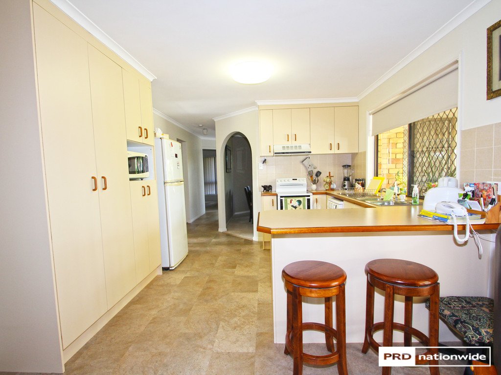 17 Granada Court POINT VERNON 8