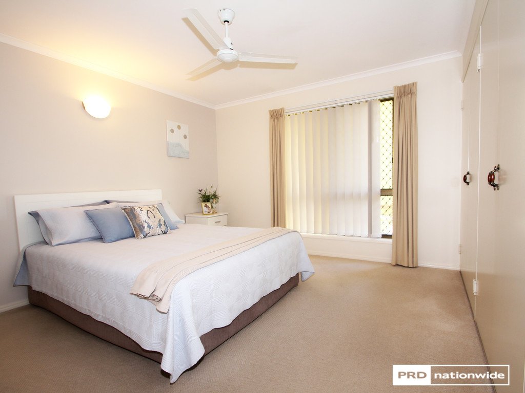 17 Granada Court POINT VERNON 9