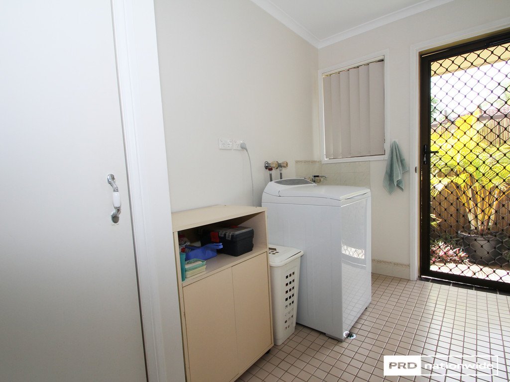 17 Granada Court POINT VERNON 14