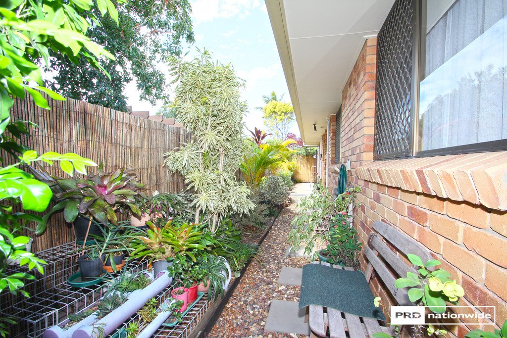 17 Granada Court POINT VERNON 21