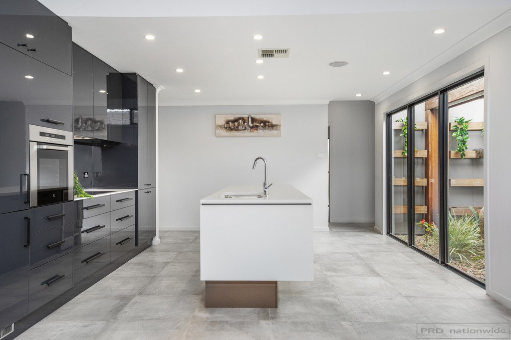 17 Grand Parade RUTHERFORD 4