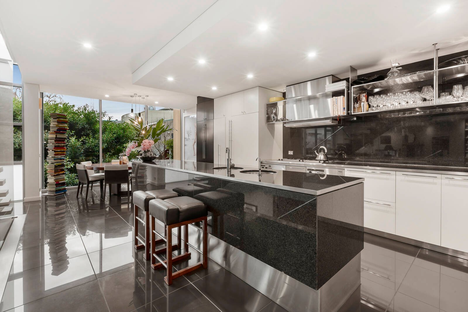 Real Estate and Property in 17 Grant Street, Southbank, VIC