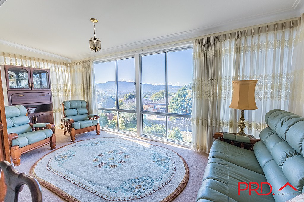 17 Grant Street TAMWORTH 4