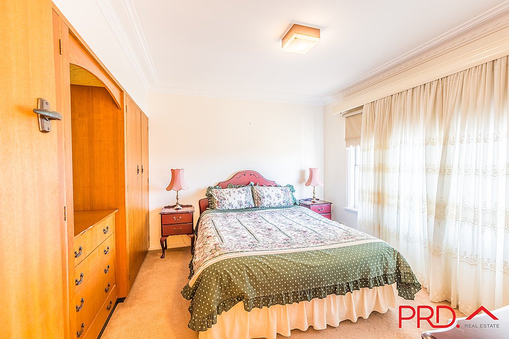 17 Grant Street TAMWORTH 8