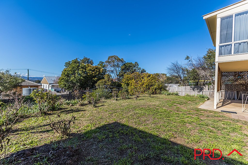 17 Grant Street TAMWORTH 15