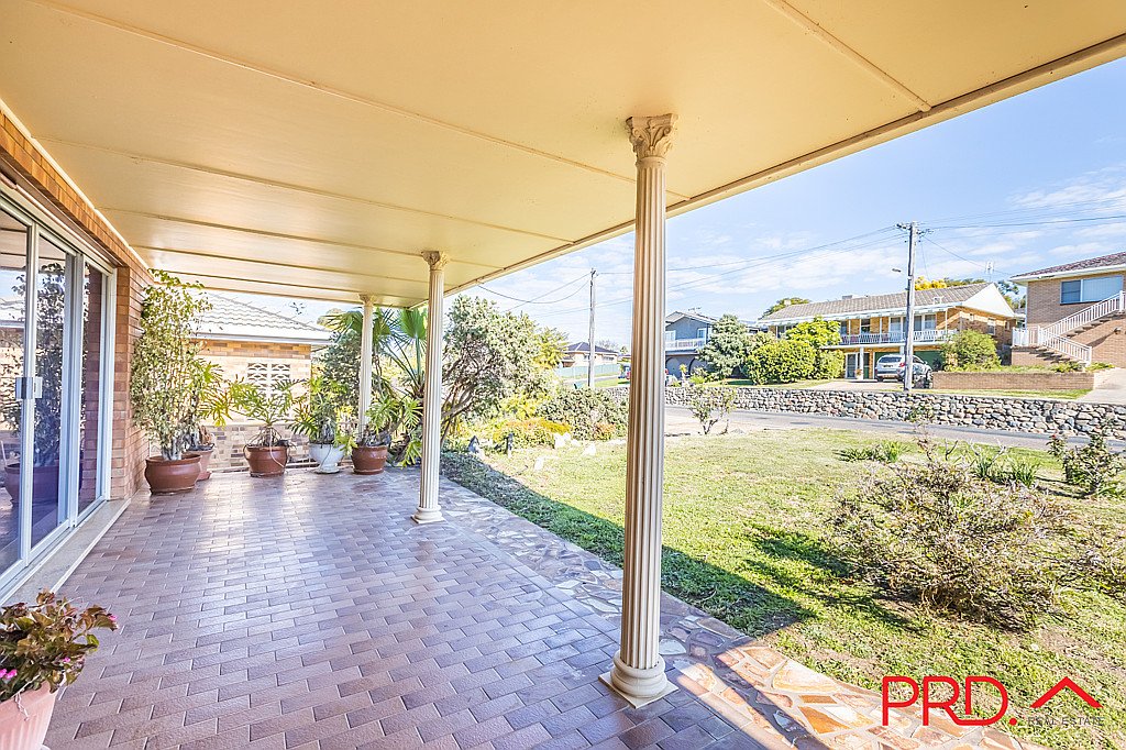17 Grant Street TAMWORTH 16