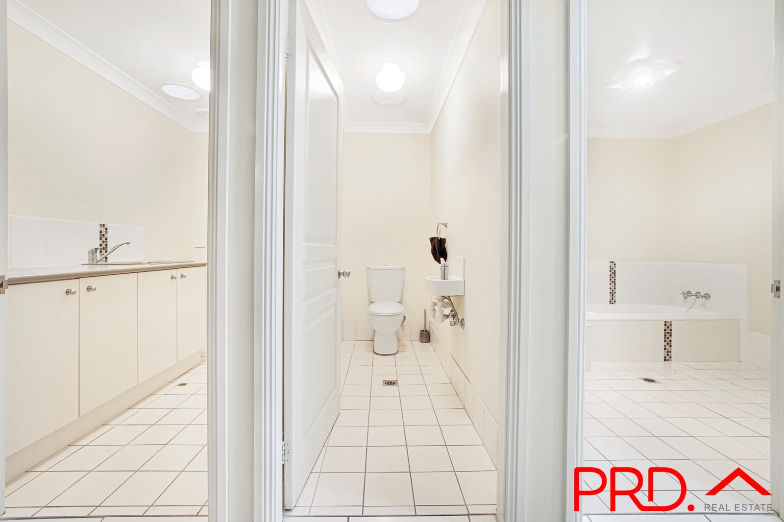 1/7 Gregory Close TAMWORTH 7