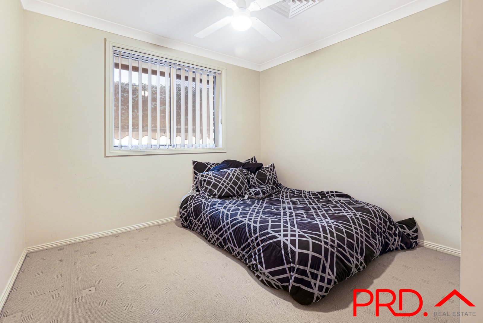 1/7 Gregory Close TAMWORTH 10