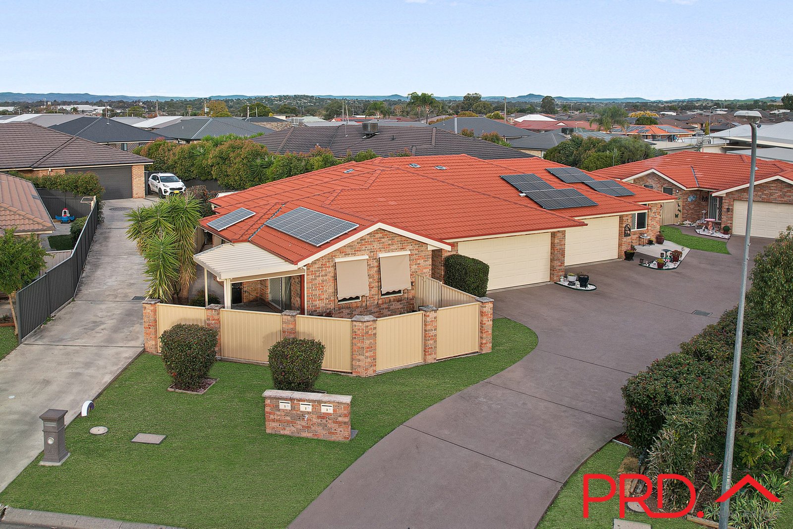 1/7 Gregory Close TAMWORTH 13