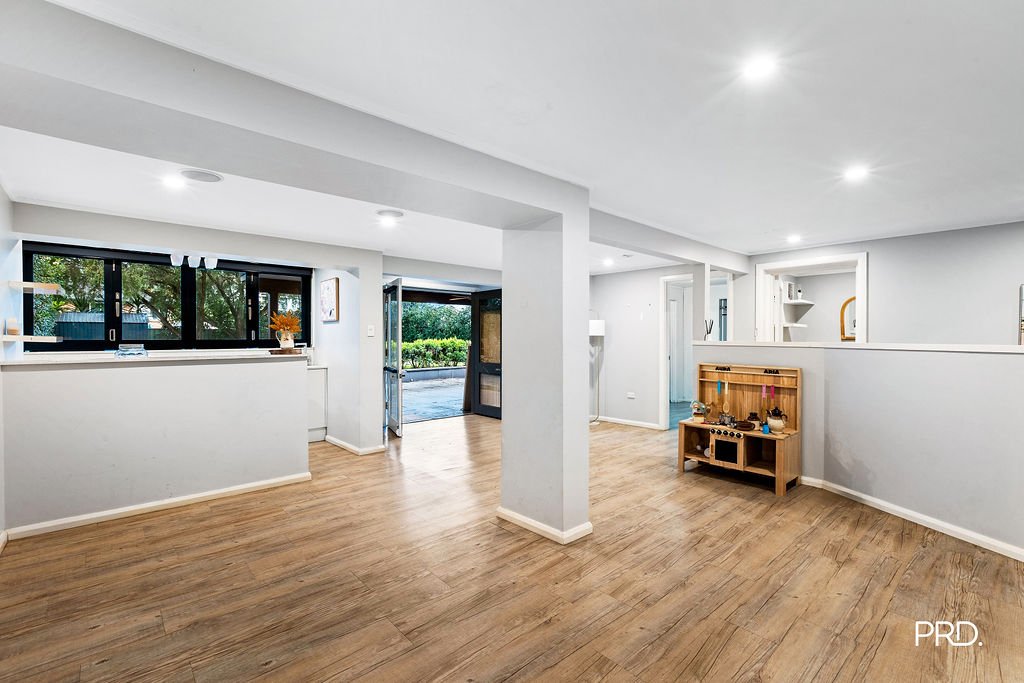 17 Griffiths Road MCGRATHS HILL 4