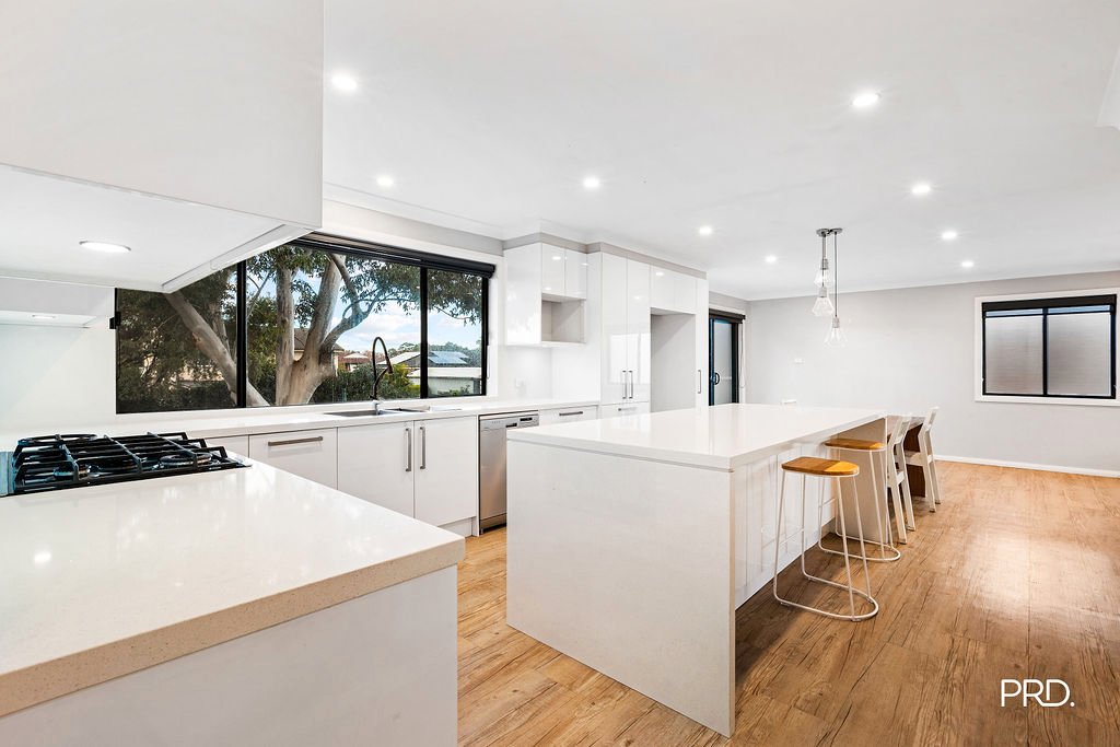 17 Griffiths Road MCGRATHS HILL 6