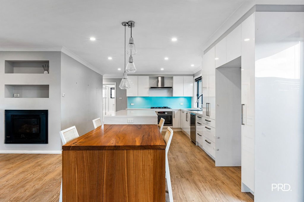 17 Griffiths Road MCGRATHS HILL 8