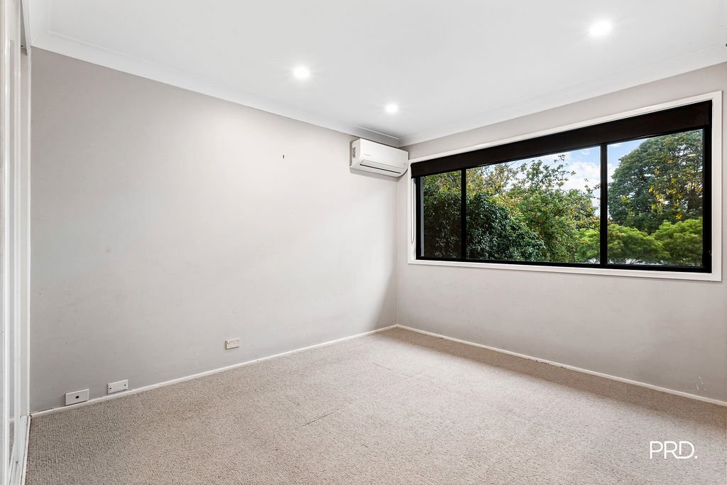 17 Griffiths Road MCGRATHS HILL 12
