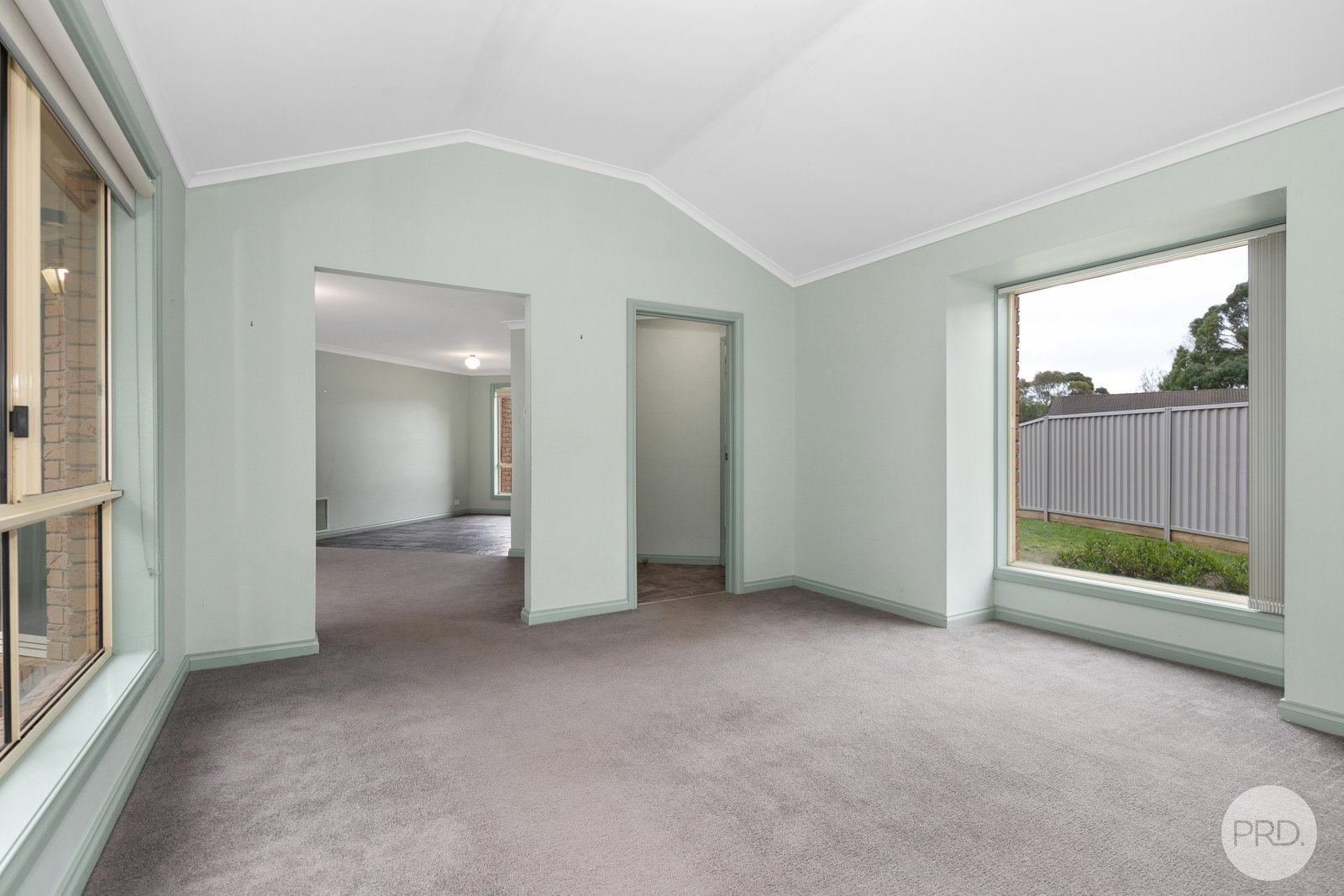 1/7 Hakea Court MOUNT HELEN 8
