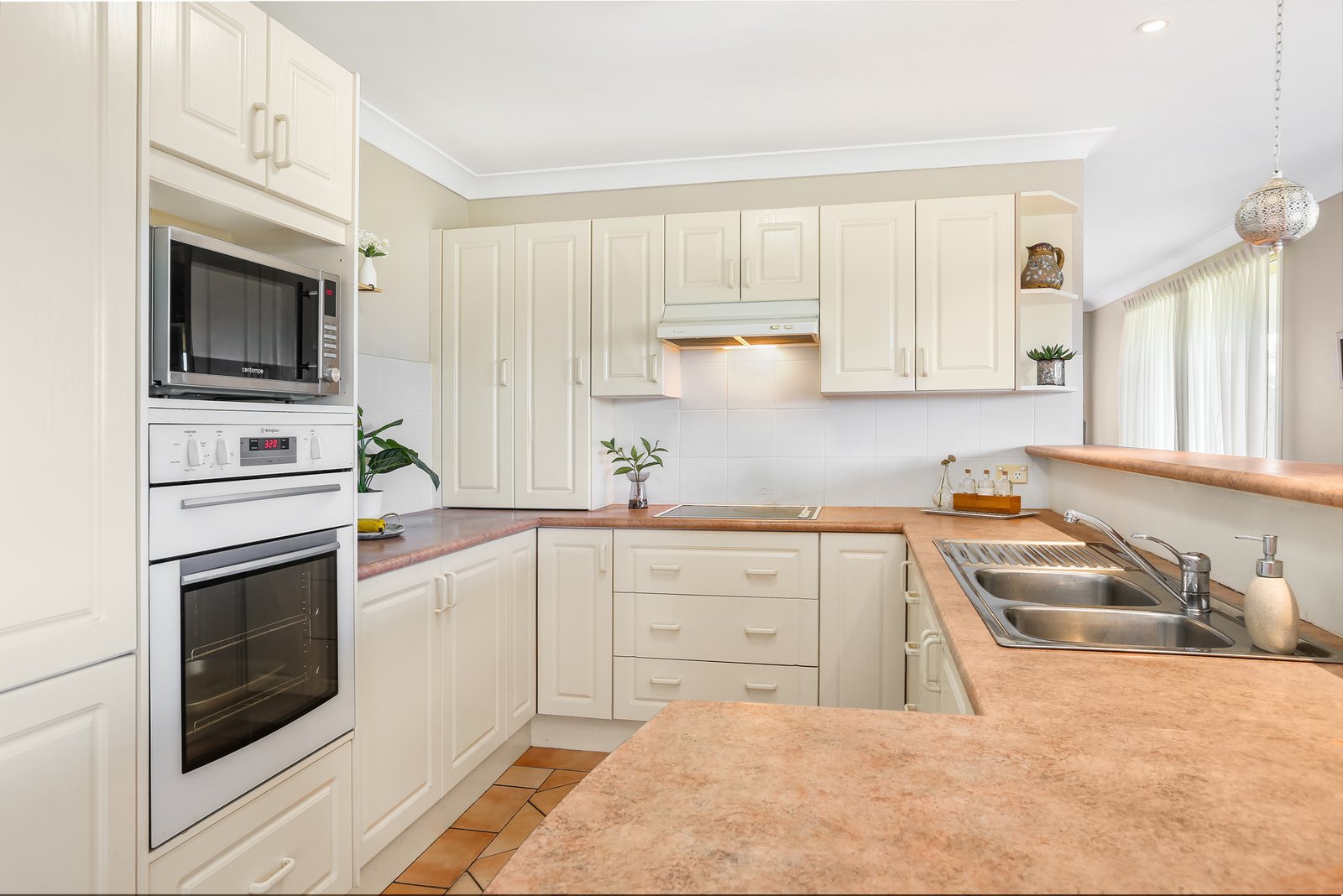 17 Hallam Close KANAHOOKA 3