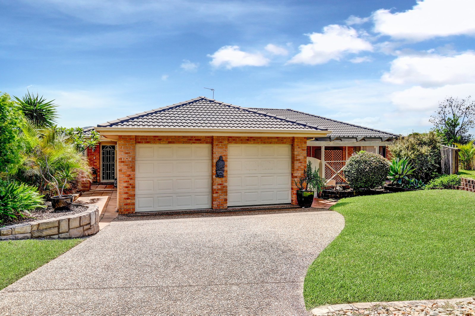 17 Hallam Close KANAHOOKA 1