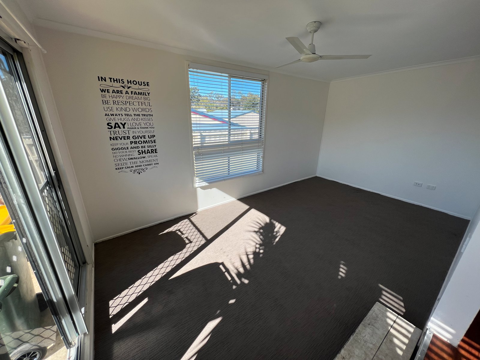 17 Hayes Avenue BOYNE ISLAND 6