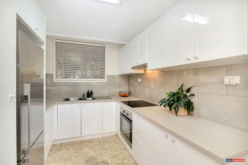 1/7 Hayle Street BURLEIGH HEADS 5