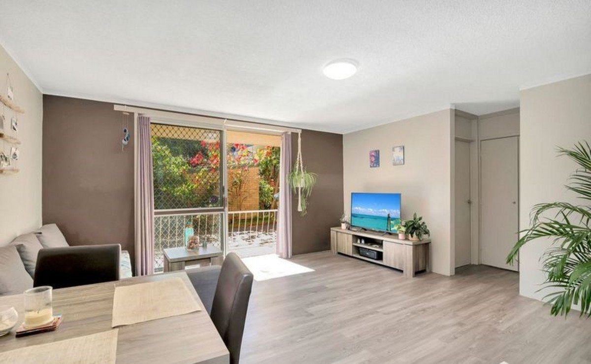 1/7 Hayle Street Burleigh Heads 1