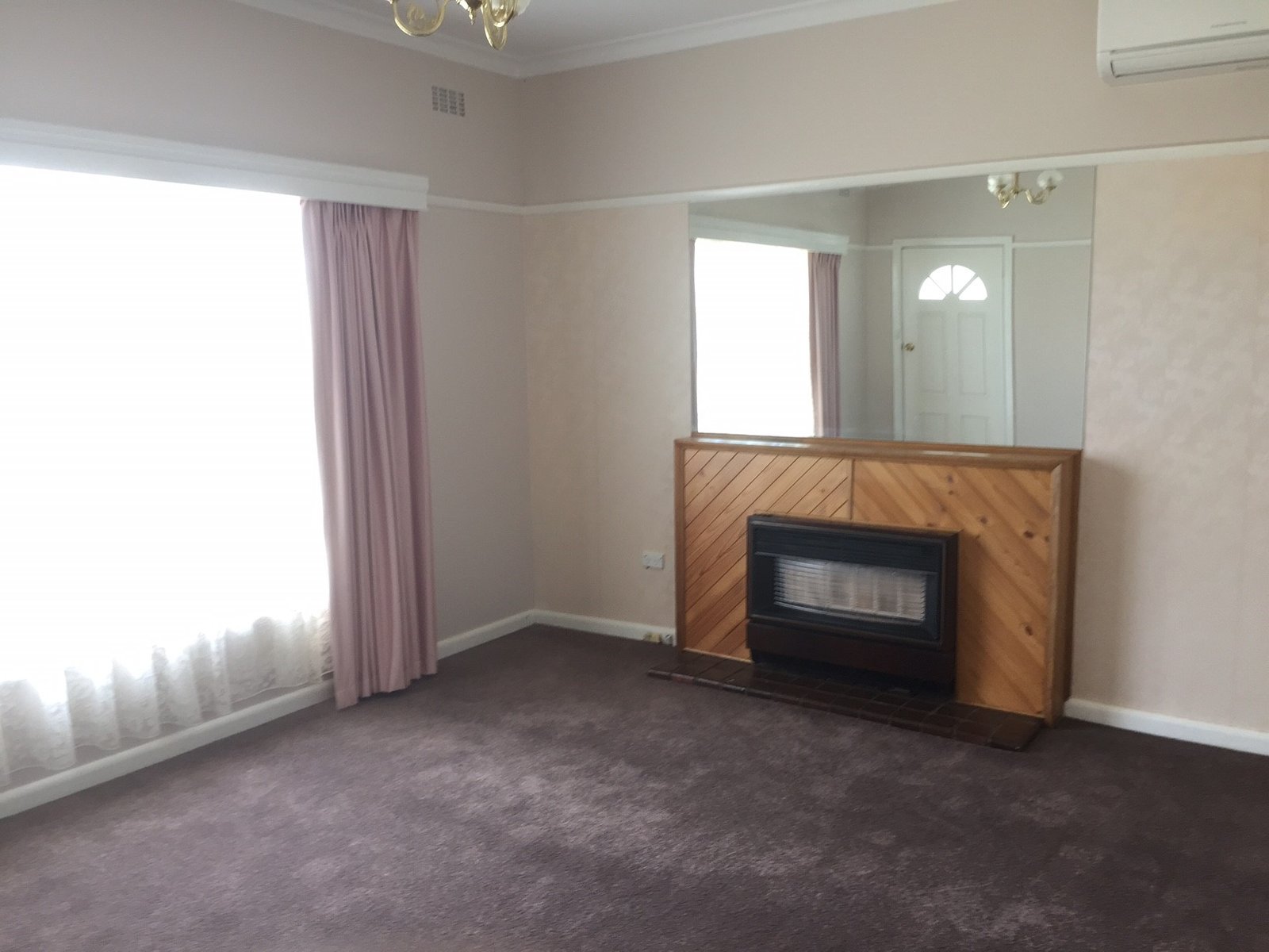 Gallery: 17 Helmer Crescent