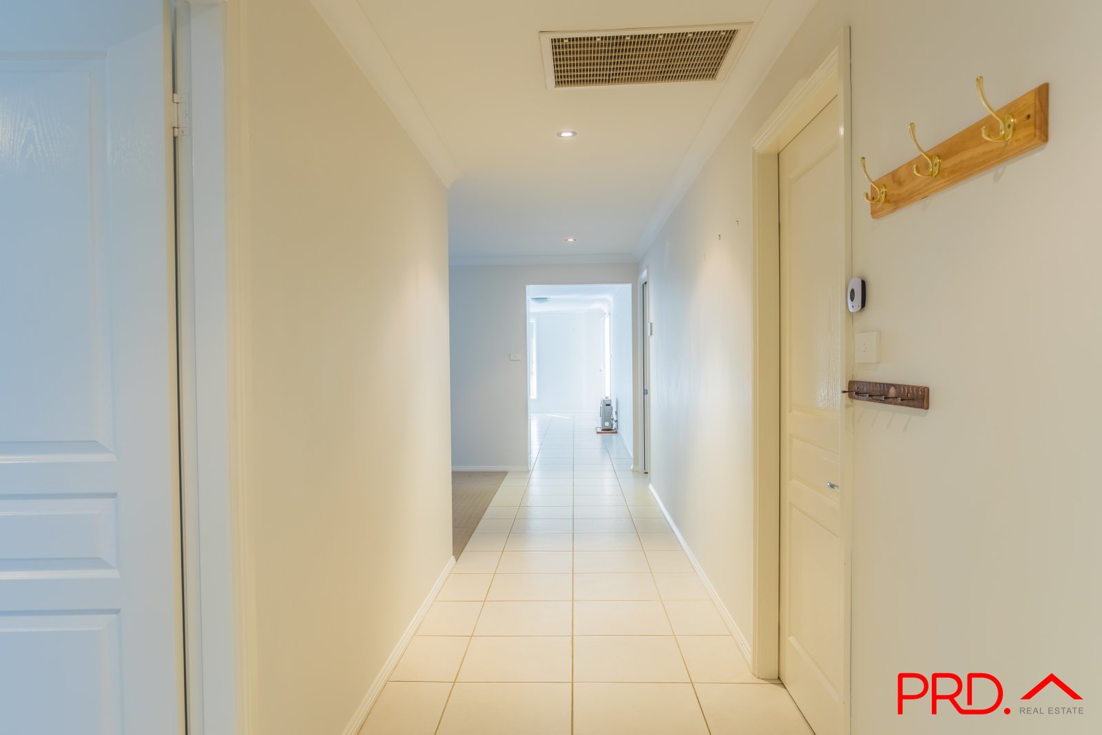 17 Hibiscus Way TAMWORTH 2