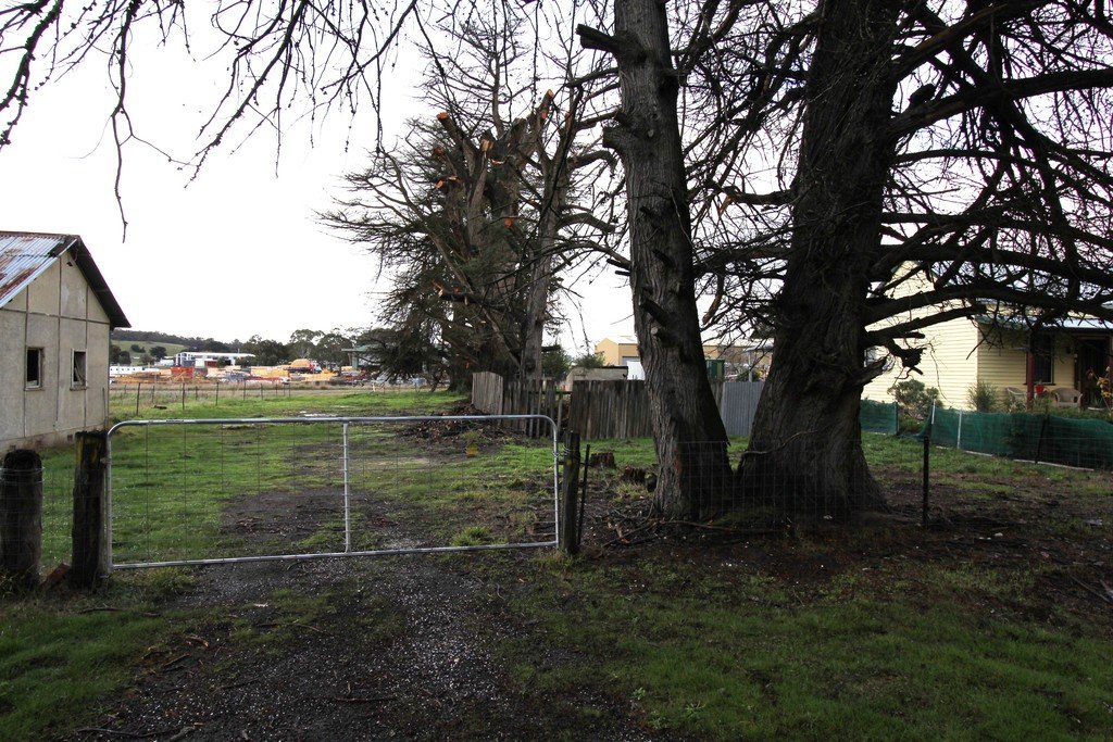 17 High Street BEAUFORT 1