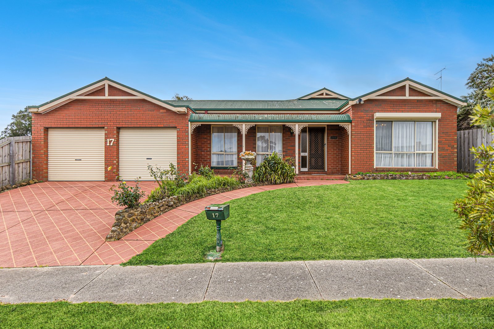 Real Estate and Property in 17 Highland Way, Leopold, VIC