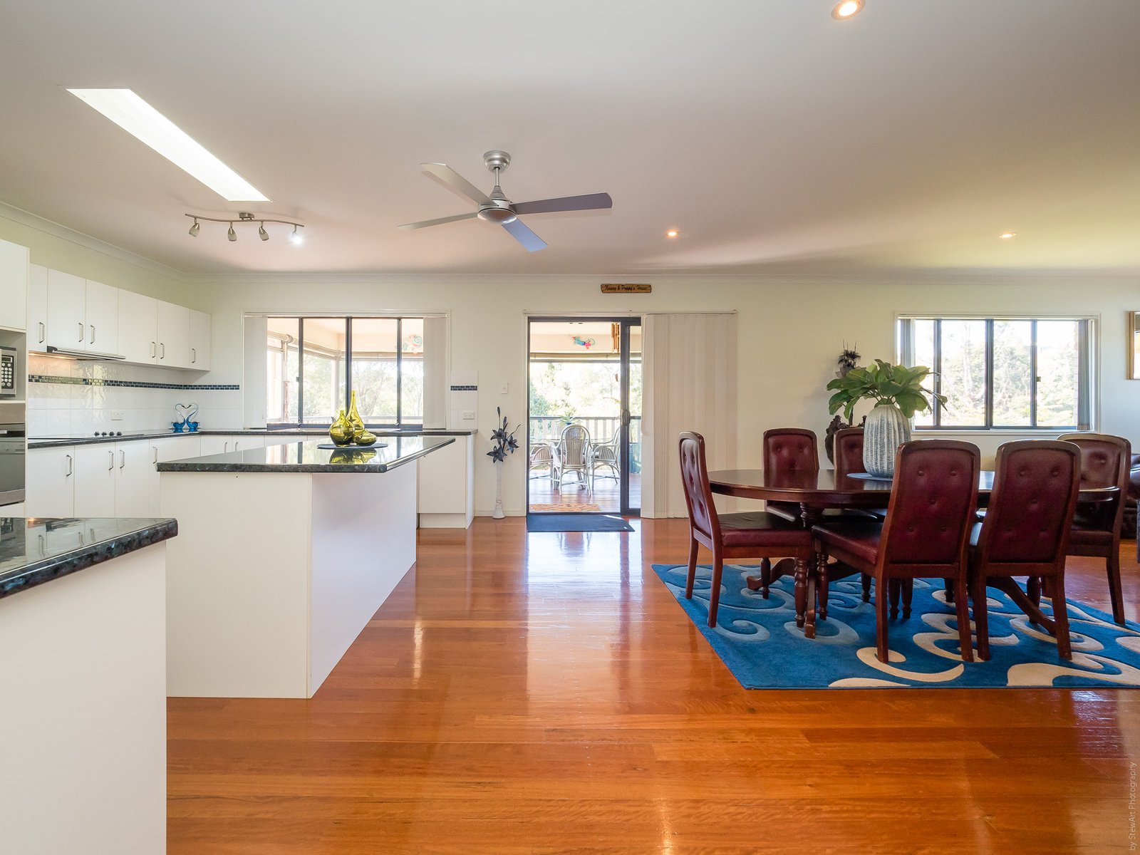 17 Highview Drive CRAIGNISH 9