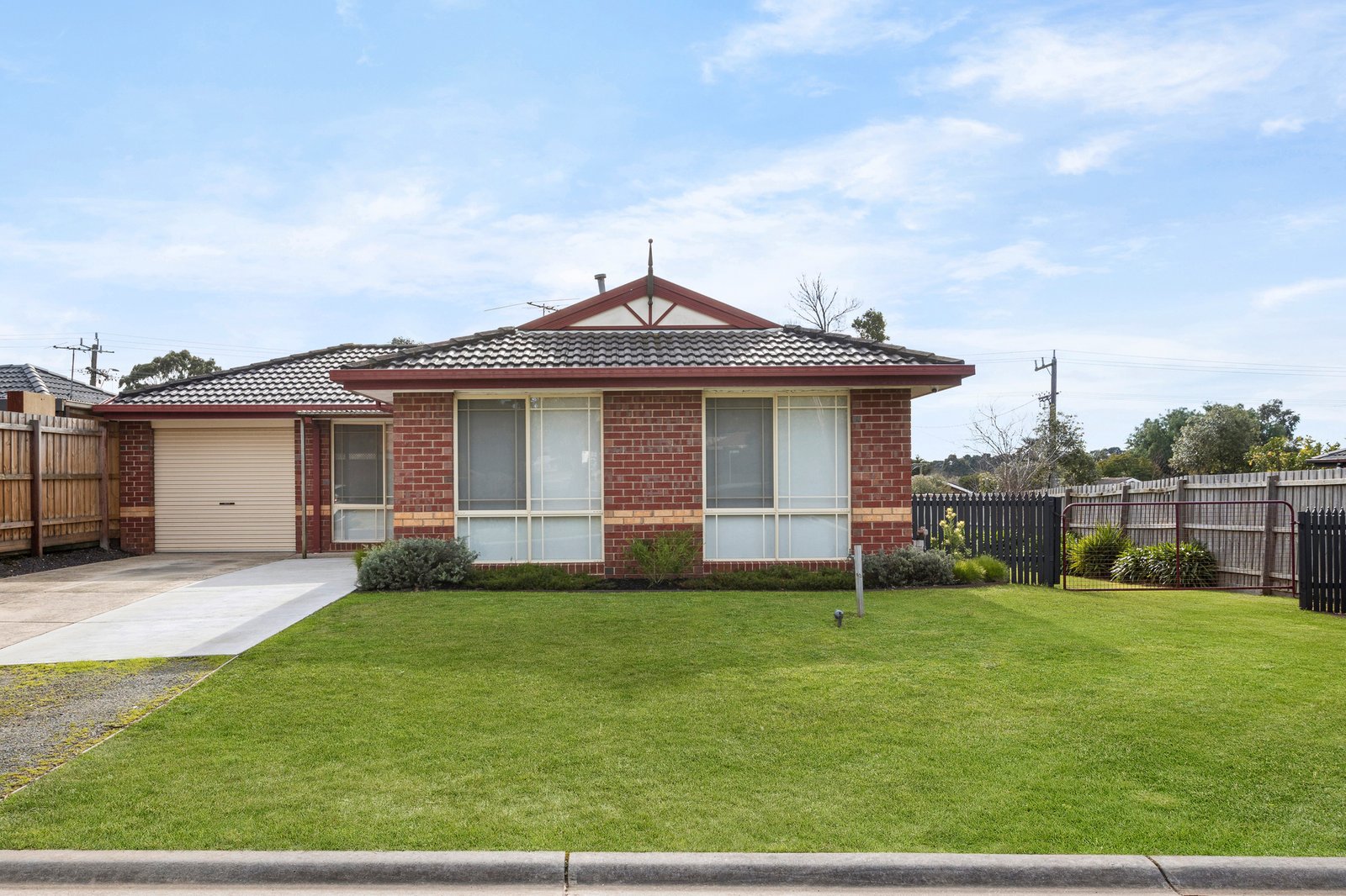 Gallery: 17 Hilltop Rise