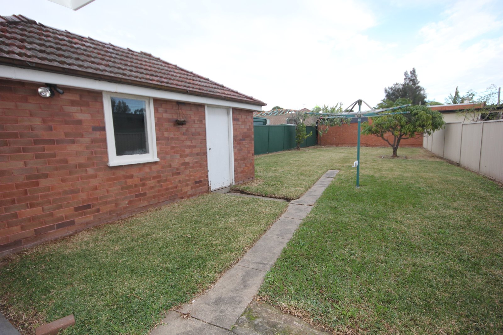 17 Hobbs Street KINGSGROVE 3