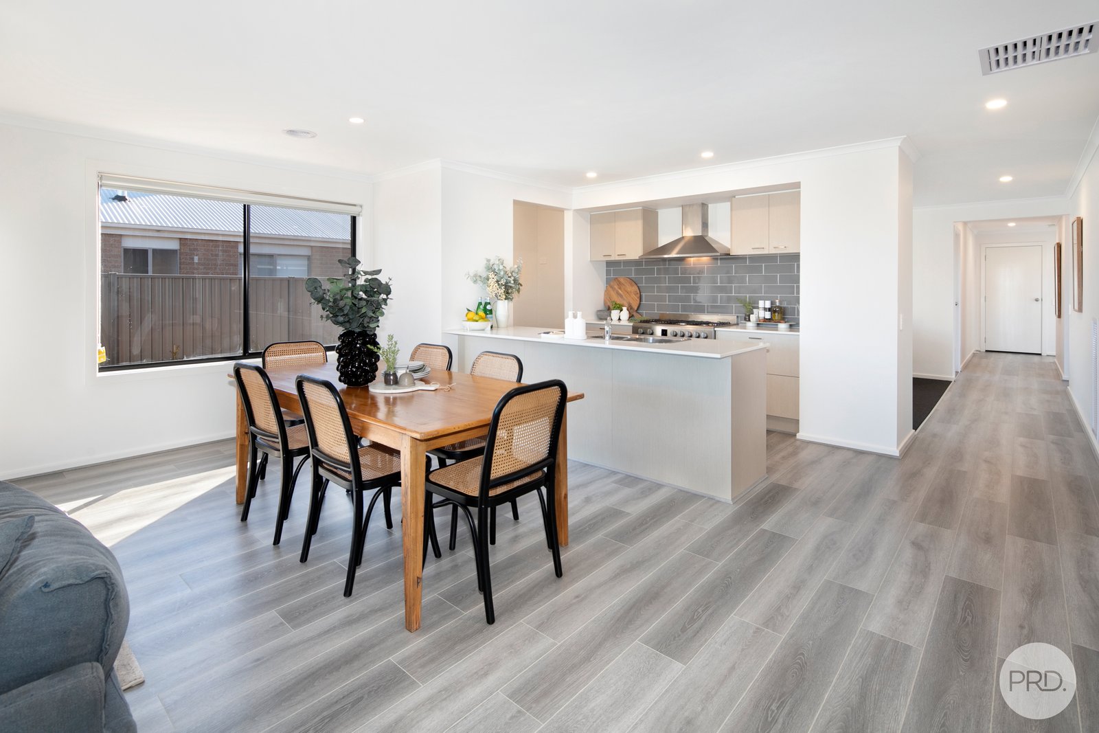 17 Hollioake Drive LUCAS 4