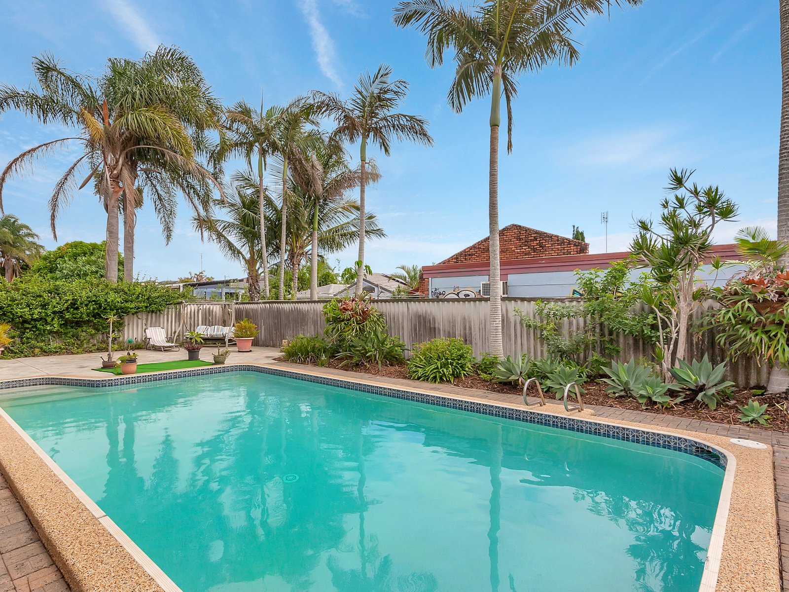 17 Honeyeater Drive BURLEIGH WATERS 3