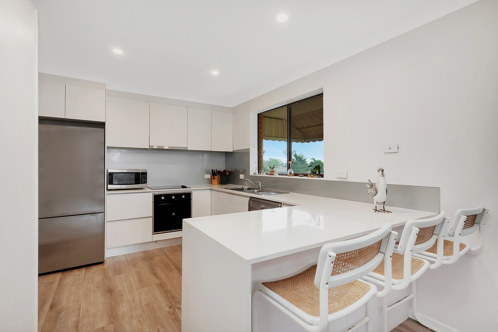 17 Honeyeater Drive BURLEIGH WATERS 4