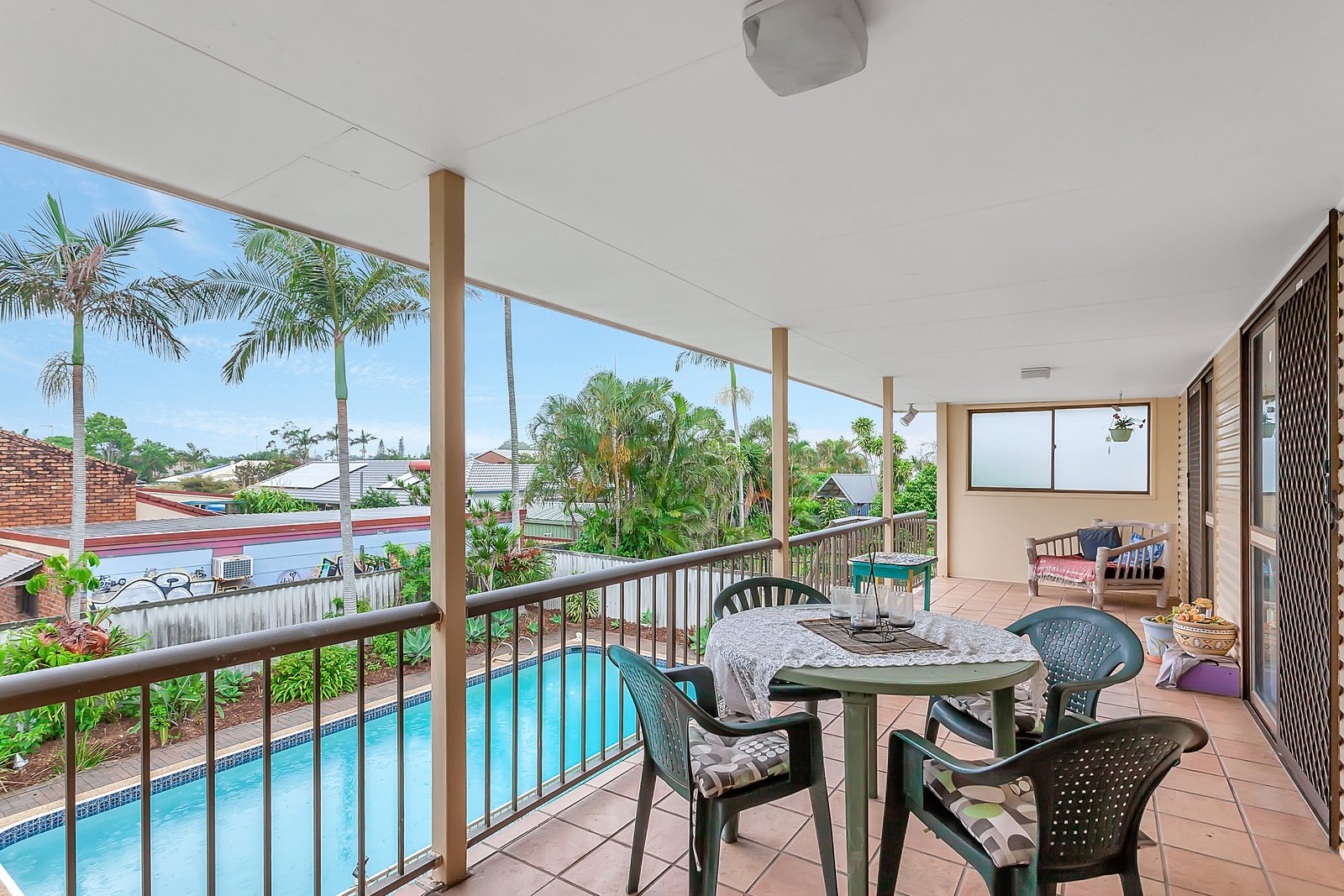 17 Honeyeater Drive BURLEIGH WATERS 6