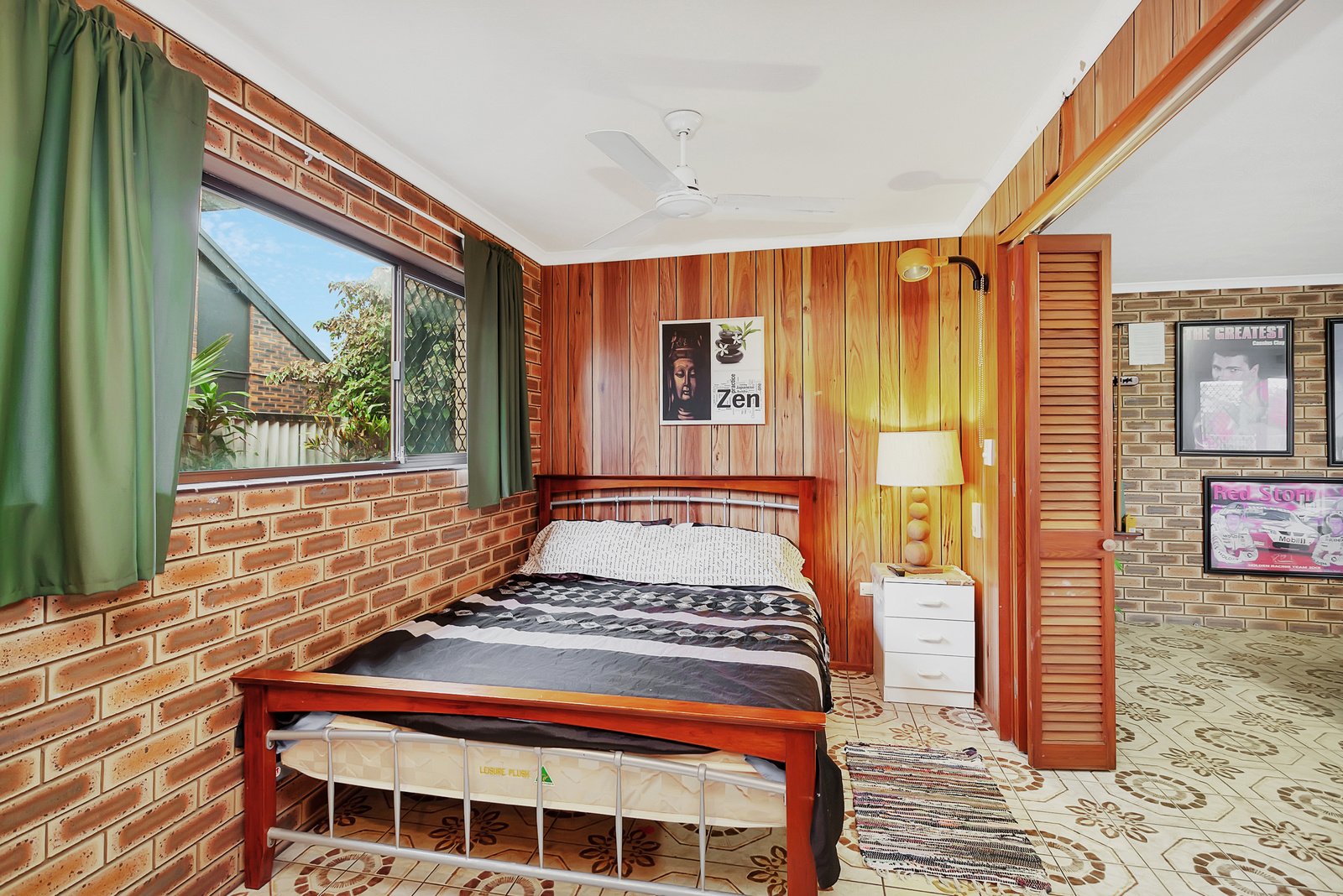 17 Honeyeater Drive BURLEIGH WATERS 12