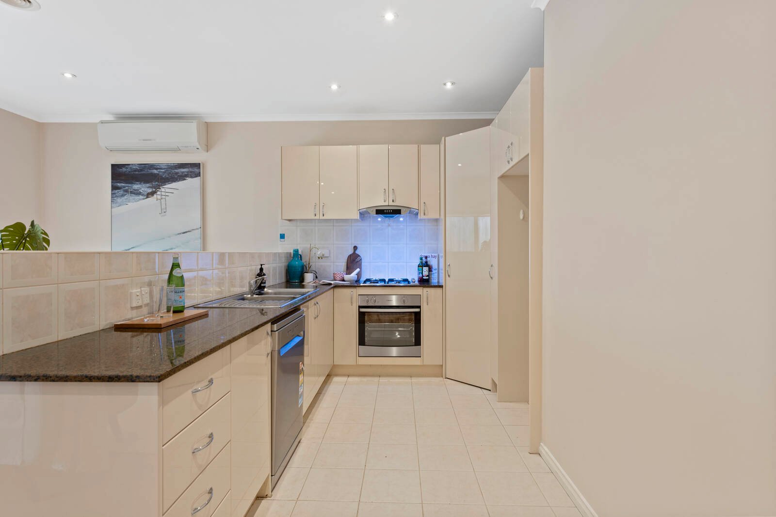 Gallery: 17 Howard Avenue