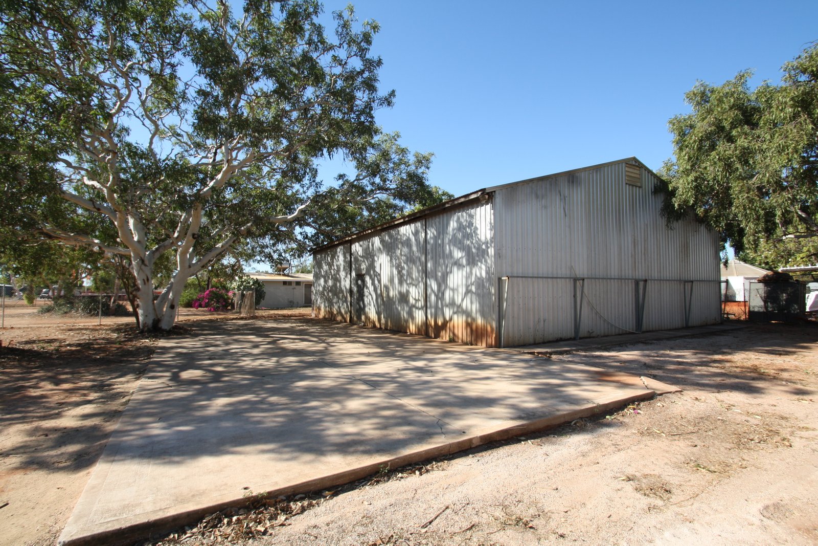 17 Hunter - SHED  BROOME 4