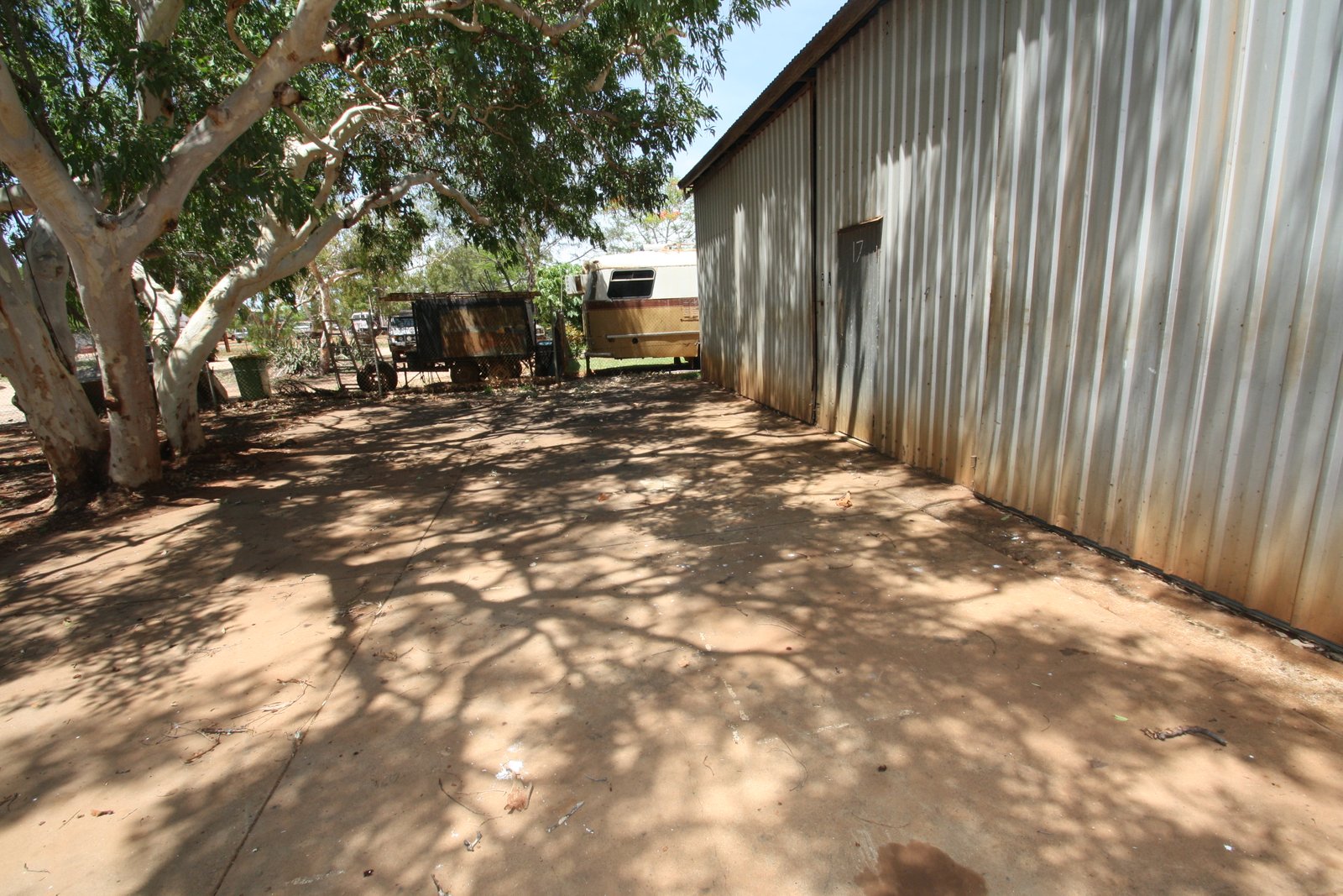 17 Hunter - SHED  BROOME 5