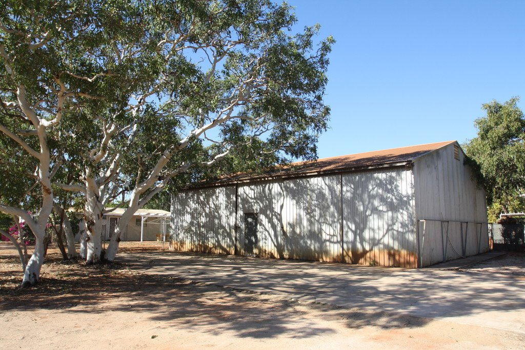17 Hunter - SHED  BROOME 1