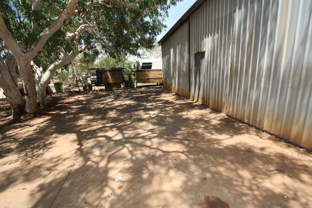 17 Hunter - SHED  BROOME 5