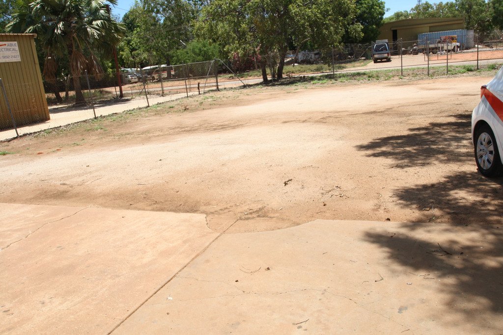 17 Hunter - SHED  BROOME 6