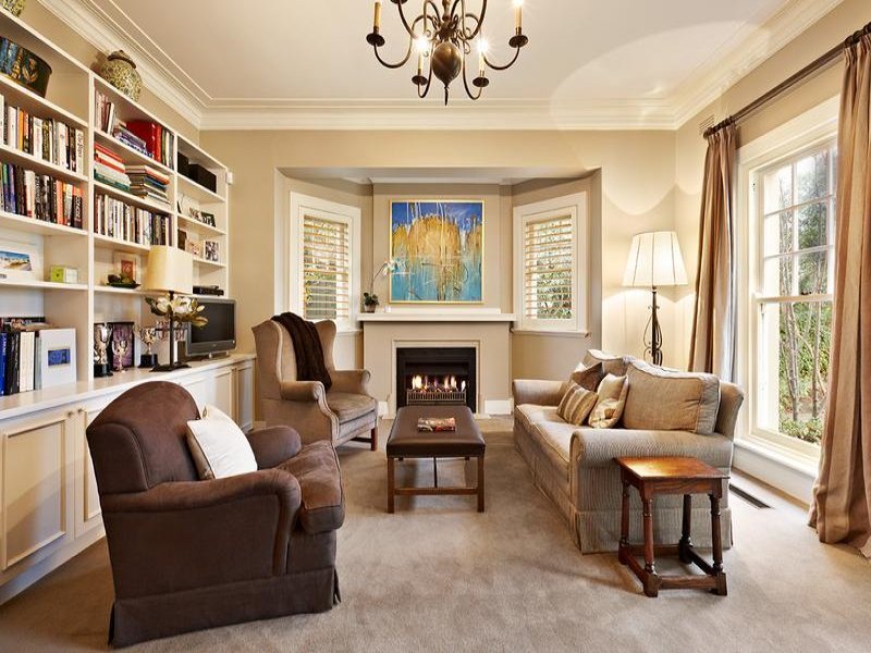 Real Estate and Property in 17 Huntingfield Road, Toorak, VIC