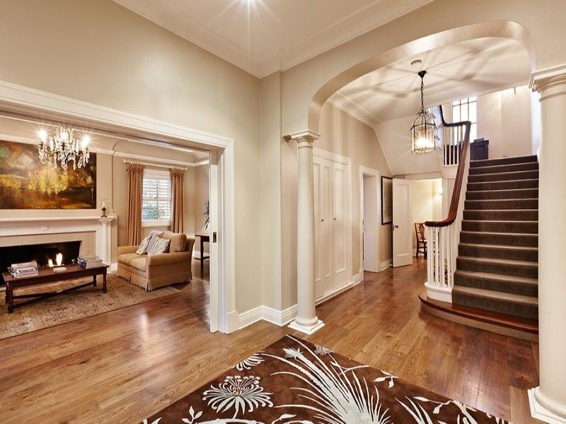 Real Estate and Property in 17 Huntingfield Road, Toorak, VIC