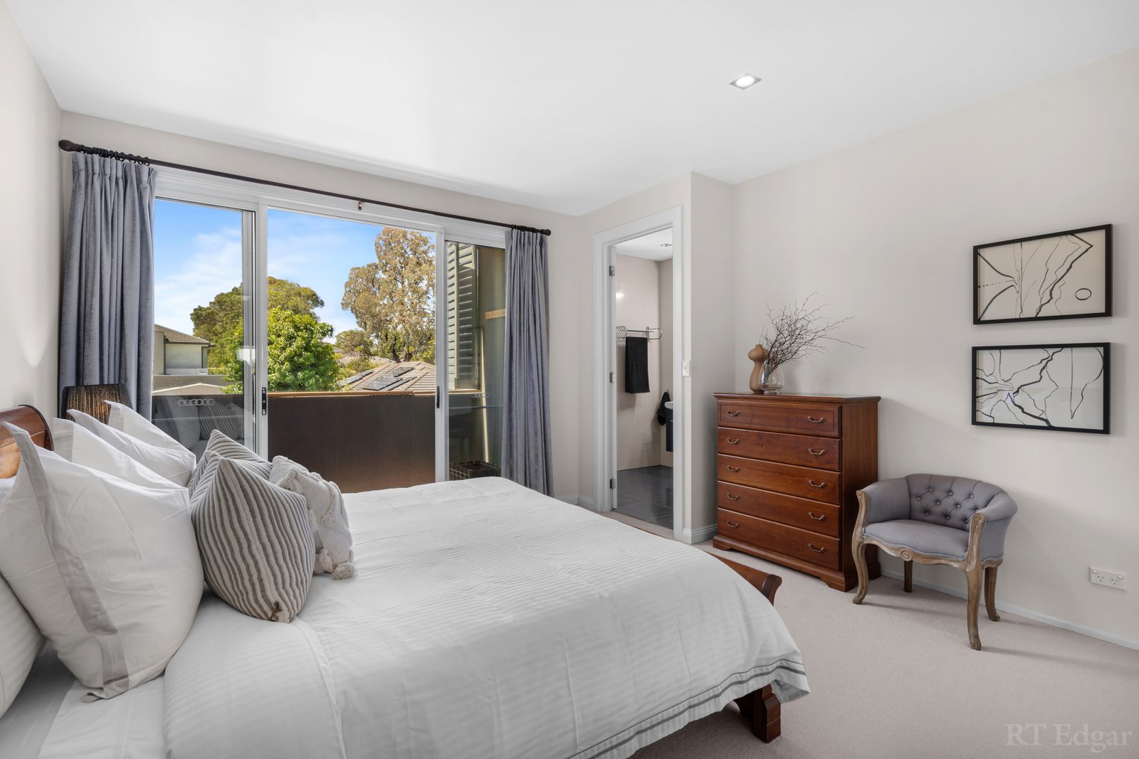 Real Estate and Property in 17 Indra Road, Blackburn South, VIC