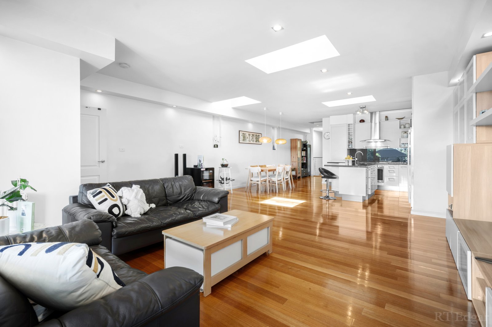 Real Estate and Property in 17 Indra Road, Blackburn South, VIC