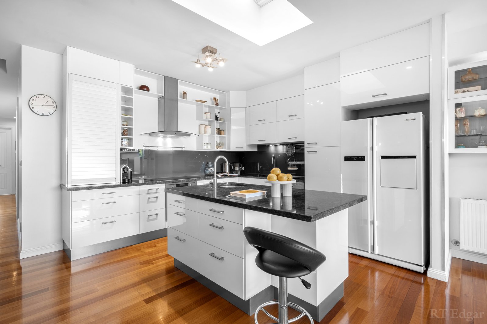 Real Estate and Property in 17 Indra Road, Blackburn South, VIC