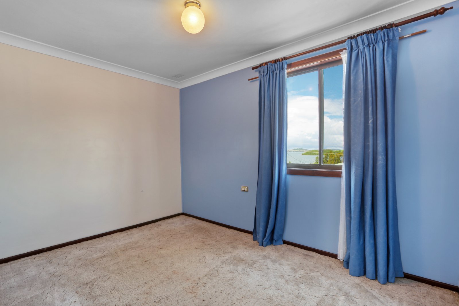 17 Inglebar Crescent KOONAWARRA 9