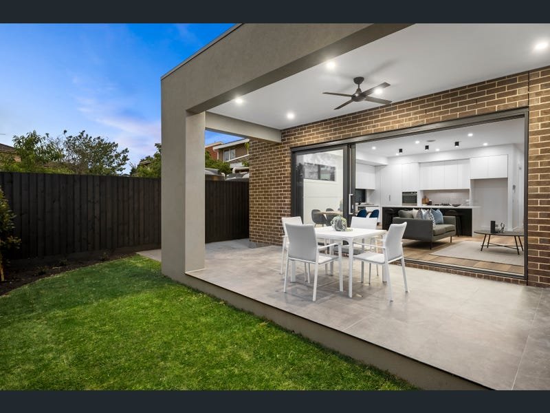 Real Estate and Property in 17 Inglewood Close , Doncaster East, VIC
