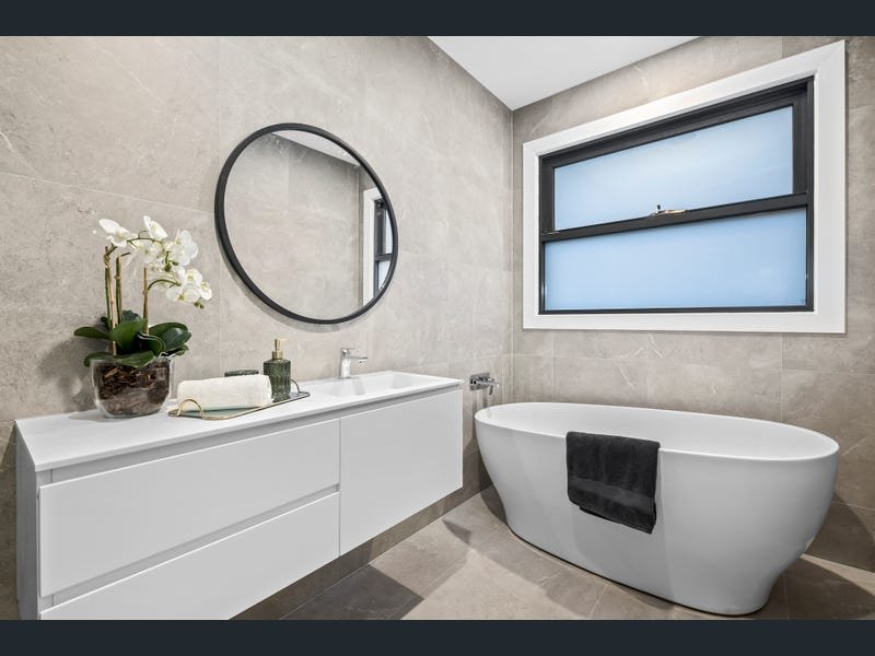 Real Estate and Property in 17 Inglewood Close , Doncaster East, VIC